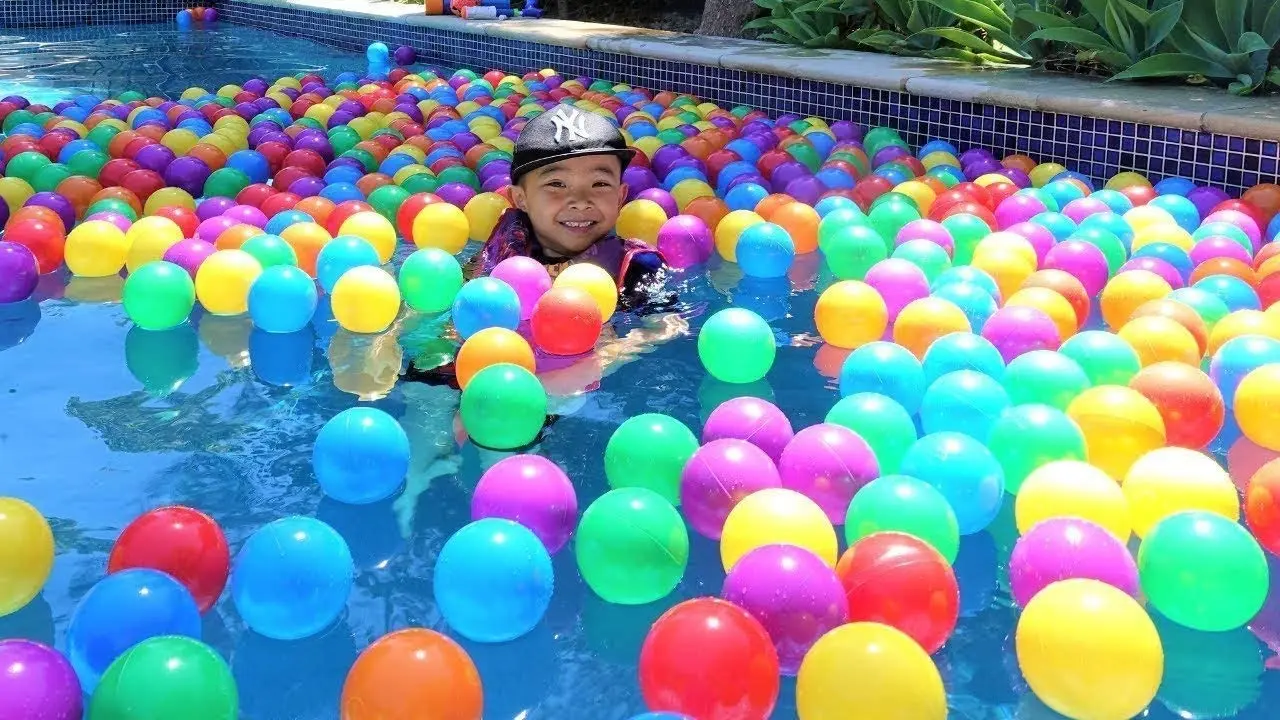 50-Pack Colorful Plastic Ocean Balls for Children - Baby Playpen and Outdoor Game Accessories - Image 24