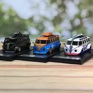 Classic T1 Kombi Collector's Edition Diecast Model Car, 1:64 Scale - Metal Collectible Vehicle, Ideal for Hobbyists and Collectors, Age 14+